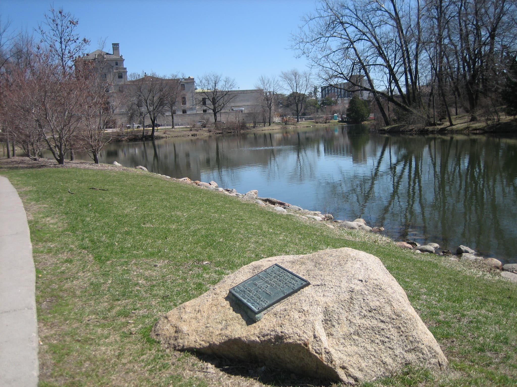 Lake LaVerne